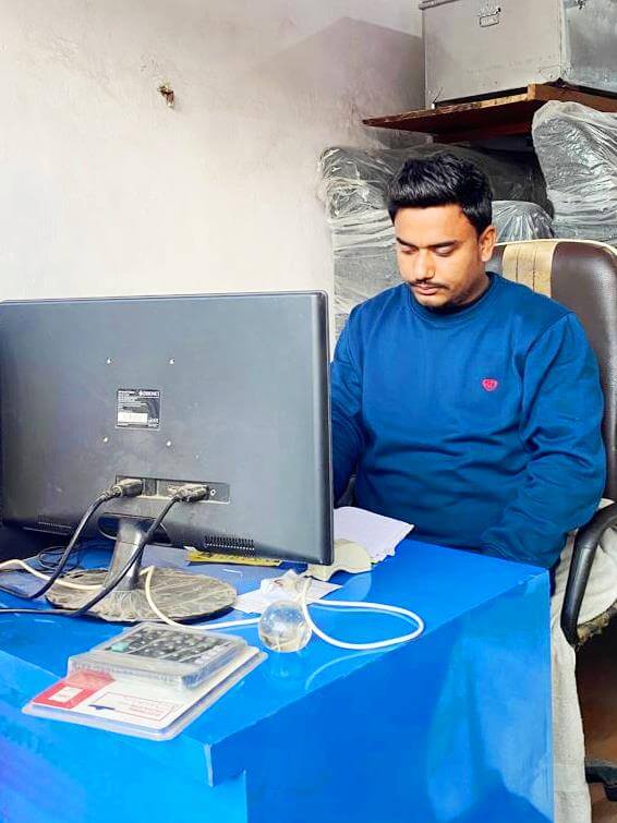 Negi Furniture House, chaukhutiya